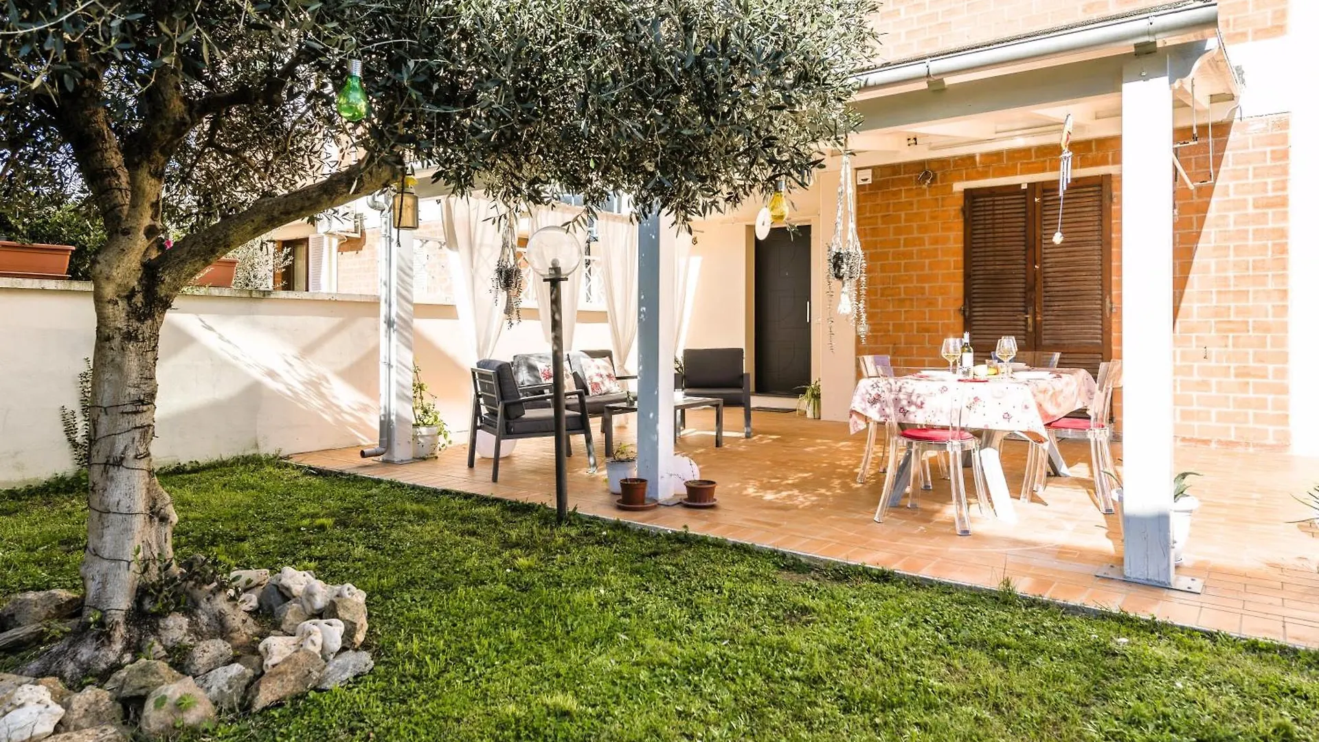 Hostly - Giusy Garden Suite - Only For Holidays Capannoli 0*,